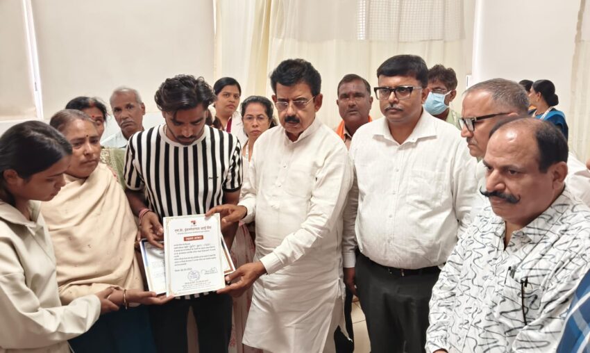 indore-70th-organ-donation-sunil-kumar-tamrakar-care-chl-hospital